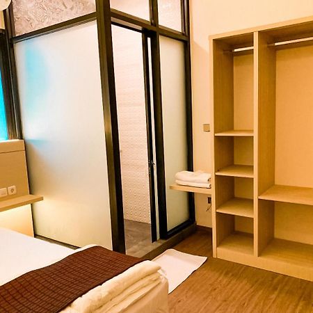 Kartiko Palagan Eksklusif Yogyakarta Hotel Kejayan Екстериор снимка