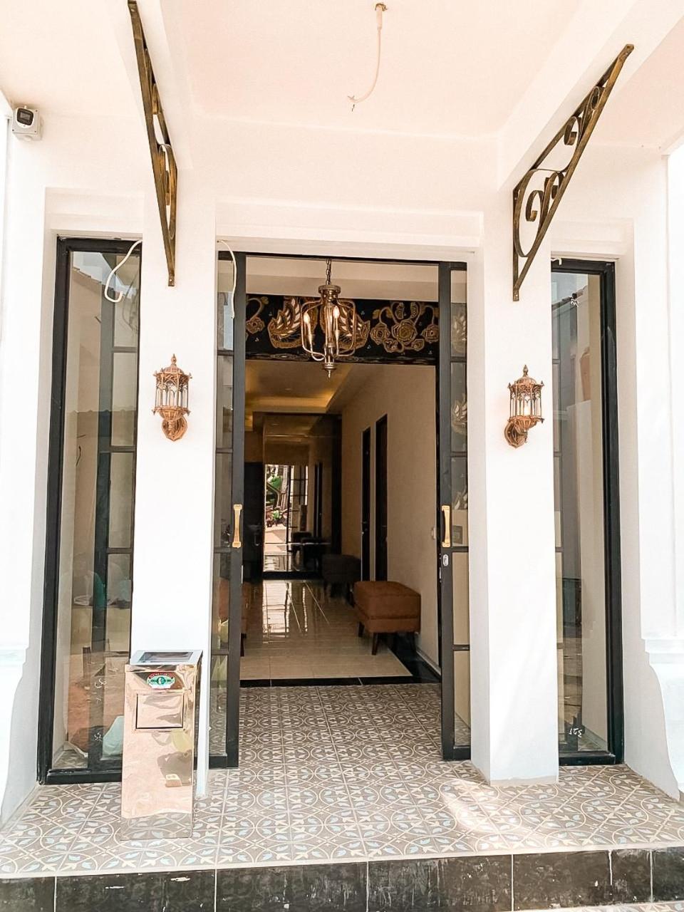 Kartiko Palagan Eksklusif Yogyakarta Hotel Kejayan Екстериор снимка